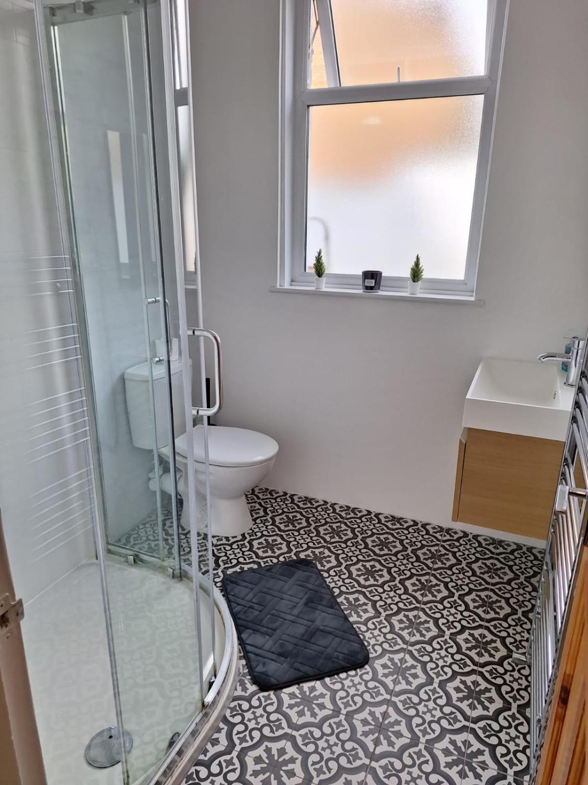 Апартаменти Modern Ground Floor Flat - 15 Min To Central Лондон Екстер'єр фото